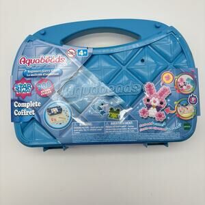 NEW Aquabeads Beginners Carry Case Craft Set Star Beads 900 Beads. Sealed.